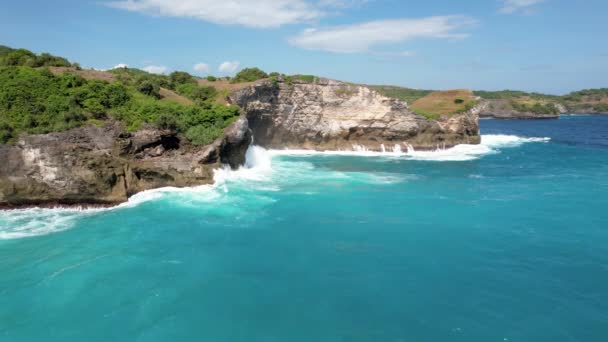 Aerial Drone Bird Eye Shot Rocky Beach Cliff Indian Ocean — Stock Video