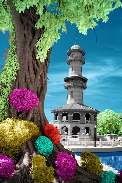 Infrarood van kleurrijke toren. Rechtenvrije Stockfoto's