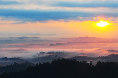 Sunrise görüntüden panorama tepesi