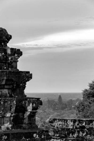 Ködös Reggeli Kilátás Phnom Bakheng Ből Angkor Wat Ból Kambodzsa — Stock Fotó