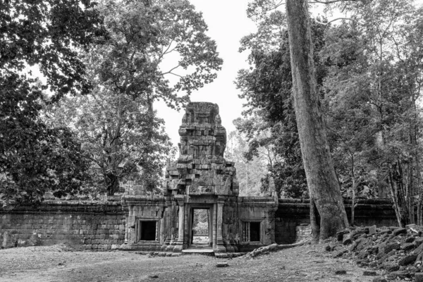 Een Prachtige Poort Tussen Phimeanakas Baphuon Archeologische Vindplaatsen Siem Reap — Stockfoto