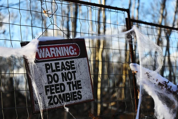 Close Image Halloween Display Showing Zombie Warning Sign Metal Fence — Stock Photo, Image