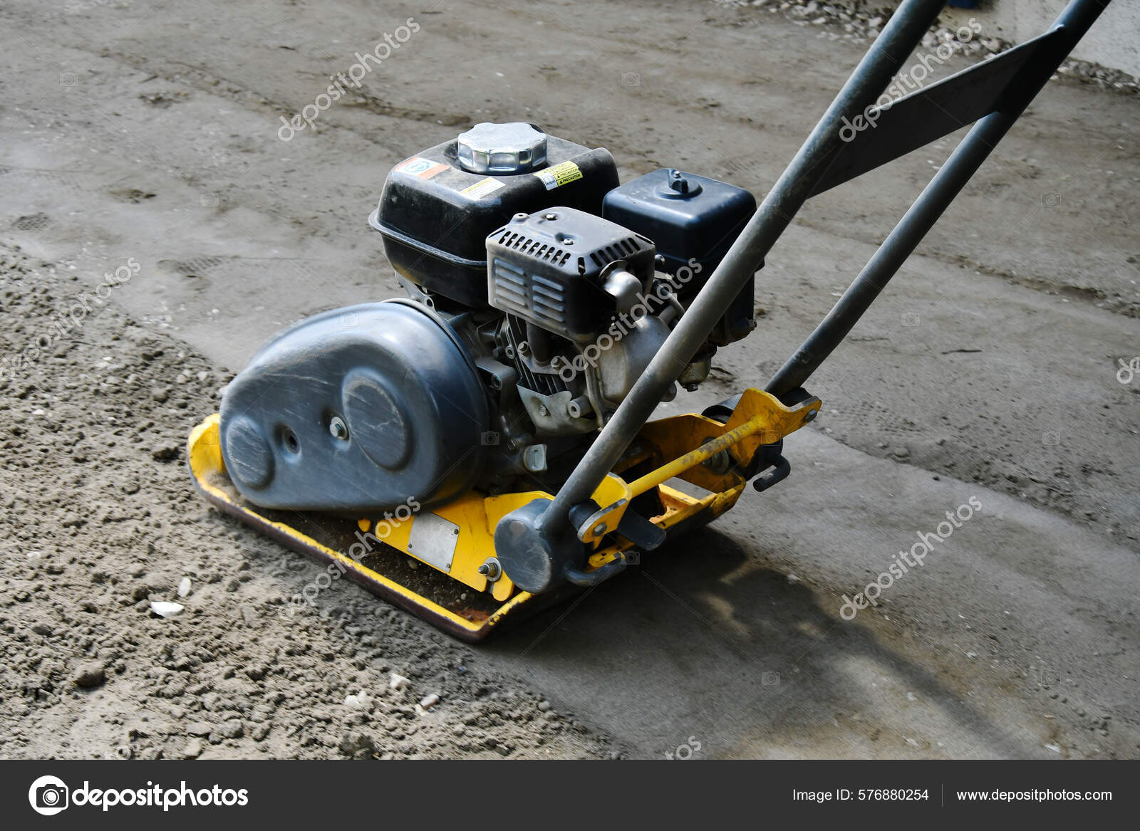 Close Image Vibrating Soil Compactor Used Compact Soil Preparation