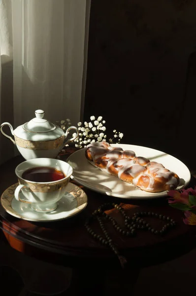 Tasty Morning Breakfast Tea Sweet Bun — Stock Photo, Image