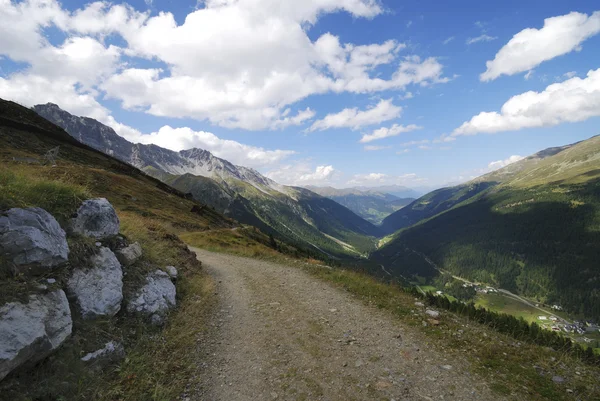 Alpes no Vinschgau — Fotografia de Stock