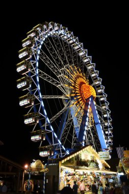 oktoberfest, ışıklı dönme dolap