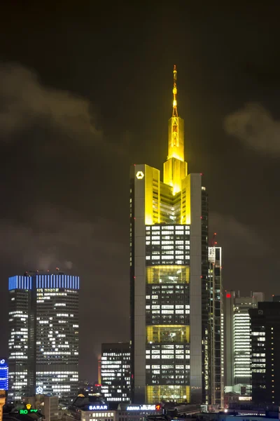 Skyscraper at Night — Stock Photo, Image