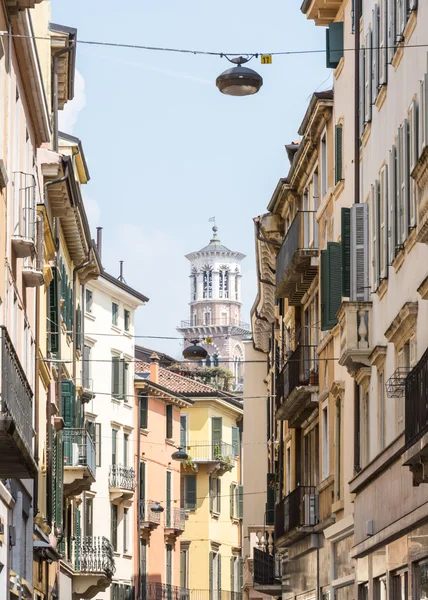 Smala gränd i verona — Stockfoto