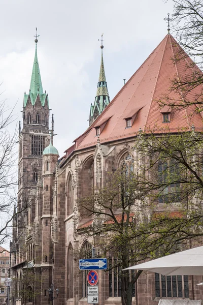 在纽伦堡的圣洛伦茨教堂 — 图库照片