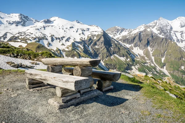 Alpine picknickplaats — Stockfoto