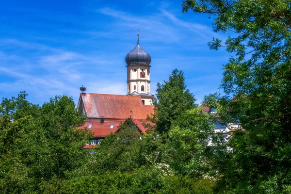 Bavyera Köyündeki Idyllic Kilisesi — Stok fotoğraf