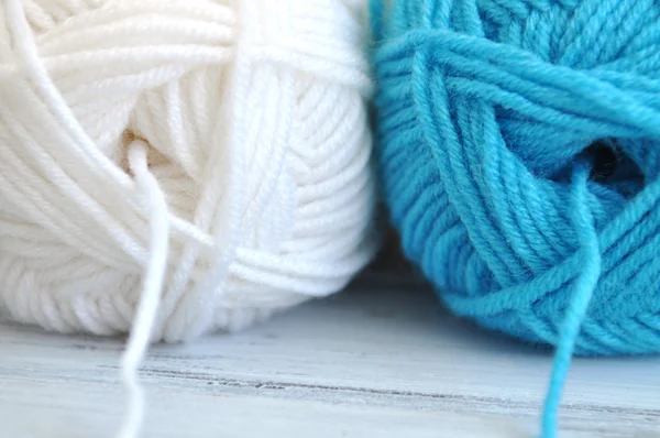 Blue and White Yarn — Stock Photo, Image