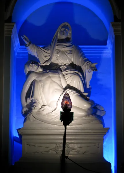 La Pieta In Blue — Fotografie, imagine de stoc