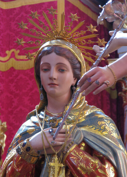 Наш Господь с тобой.
