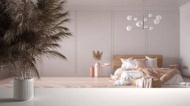 Beyaz masa üstünde ya da rafta pipetler, kuru bitkiler, süs, kulaklar, çarşaf, vazo dalı, klasik bej yatak odası, çift yatak, battaniye ve yastık, lüks iç tasarım