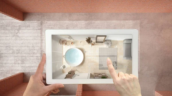 拡張現実概念 建設現場での家具やデザイン製品のシミュレーションに使用されるArアプリケーション バスタブ付きのバスルーム トップビュー 上記の手押しタブレット — ストック写真