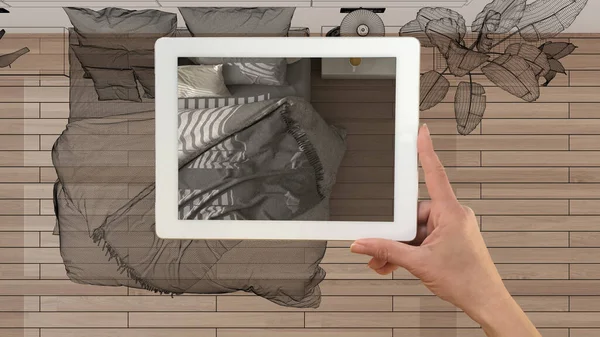 强化现实概念 应用Ar的手持平板电脑 在定制建筑设计 黑色水墨画 装饰居室 顶视图 平面图等方面模拟家具产品 — 图库照片