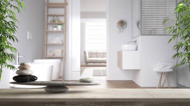 Ahşap eski masa veya taş dengeli raf, modern beyaz banyo üzerinde lavabo ve seramik, feng shui, zen konsept iç mimarisi