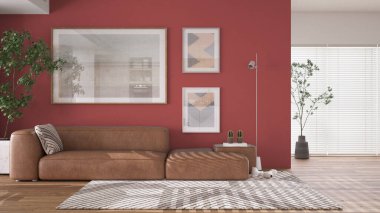 Modern minimalist kırmızı ve ahşap oturma odası, çağdaş dairede parke ile. Yastıklı, kepekli, lambalı ve saksılı kahverengi deri kanepe. İç tasarım konsepti.
