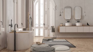 Çağdaş banyo beyaz tonlarda, klasik dairede kemerli pencereli. Serbest banyo küveti, lavabo ve aynalar, halı ve havlu dolu raflar. Minimalist iç tasarım