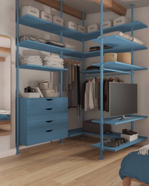 Modern minimalist yatak odası dolapta mavi tonlarda yürüyor. Ayna, parke zemin, çekmeceler ve raflar. Elbiseler, kutular ve ayakkabılar. Çağdaş iç tasarım