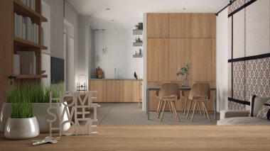 Ahşap masa, masa ya da raf, saksı bitkisi, ev anahtarları ve 3D harflerle ev, güzel ev, rahat mutfak ve yemek odası, mimari iç tasarım, kopya alanı arka planı