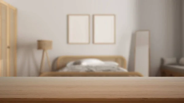 Boş Ahşap Masa Masa Raf Çağdaş Beyaz Yatak Odasının Bulanık — Stok fotoğraf