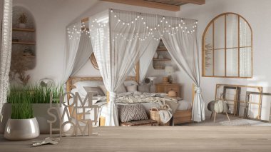 Ahşap masa, masa ya da rafta saksı bitkisi, ev anahtarları ve 3D harfler ev güzel ev, bohem yatak, bohem tarzı, iç tasarım, kopya alanı arka planı