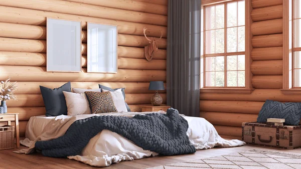 木屋卧室的色调是灰色和米黄色的 双人床 毛毯和羽绒被 地毯和花束 框架模型 农舍室内设计 — 图库照片