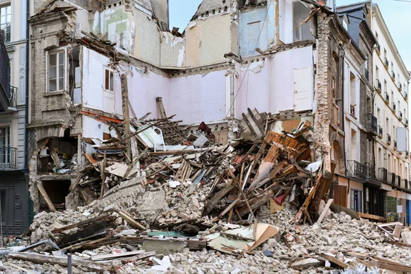 Casa Arruinada Después Terremoto — Foto de Stock