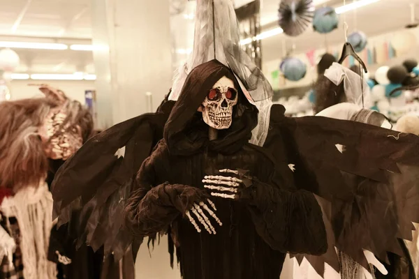 Bir Iskelet Cadılar Bayramı Kostüm Mağazası — Stok fotoğraf