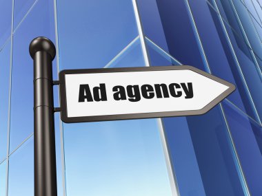 Pazarlama kavramı: arka bina üzerinde reklam ajansı