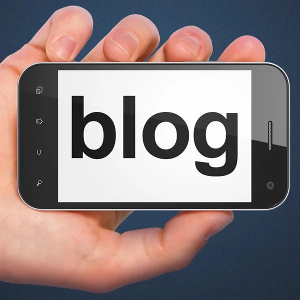 Concepto de diseño web SEO: Blog en smartphone — Foto de Stock