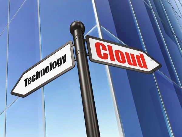 Cloud nätverkskoncept: moln teknik på byggnaden bak — Stockfoto