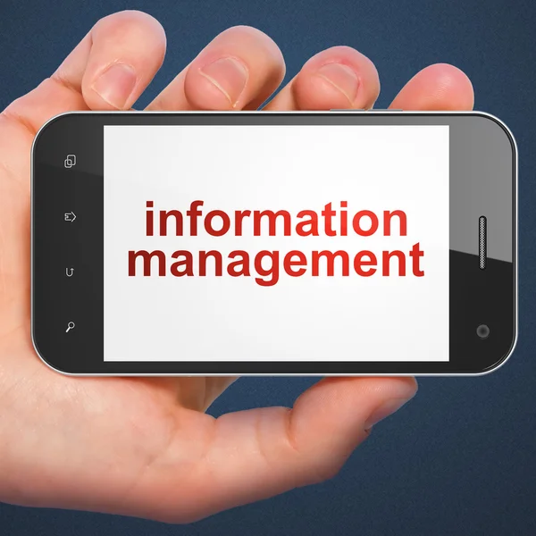 Pojęcie informacji: zarządzanie informacjami na smartphone — Zdjęcie stockowe