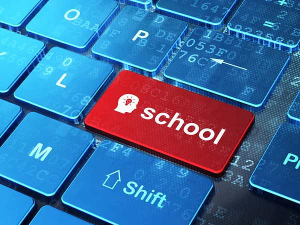 Bildungskonzept: Kopf mit Glühbirne und Schule am Computer — Stockfoto