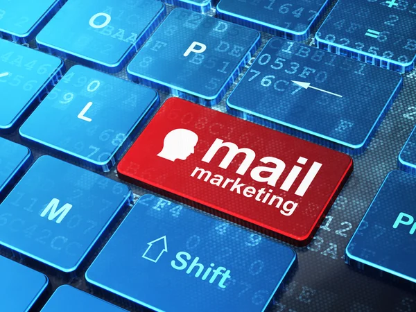 Conceito de marketing: Head and Mail Marketing no teclado do computador — Fotografia de Stock