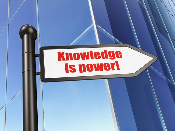 Concept d'éducation : la connaissance est le pouvoir ! sur le fond de construction — Photo