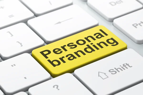 Concepto de marketing: Branding personal en el fondo del teclado del ordenador — Foto de Stock