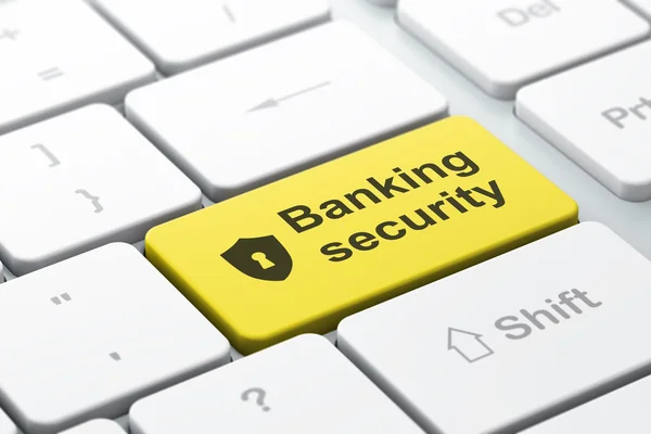 Säkerhetsbegreppet: sköld med nyckelhål och banking security på dator tangentbord bakgrund — Stockfoto