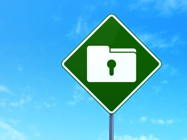 事業コンセプト： 道路標識背景に鍵穴とフォルダー — ストック写真