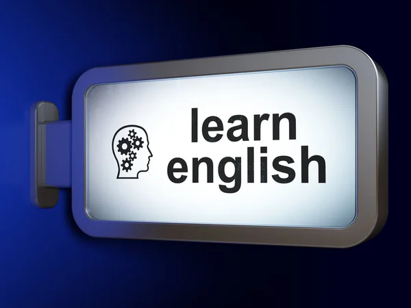 教育理念： 学习英语和头，齿轮的广告牌背景 — 图库照片