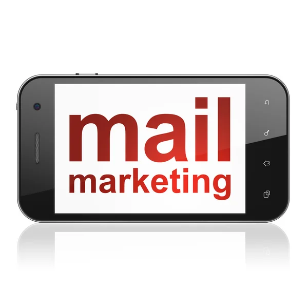 Concepto de marketing: Marketing por correo en smartphone —  Fotos de Stock