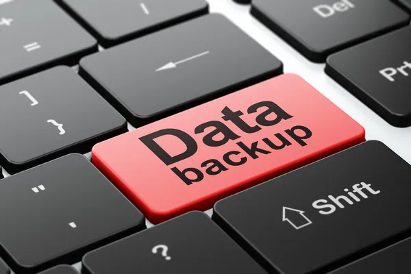 Conceito de dados: Backup de dados no fundo do teclado do computador — Fotografia de Stock