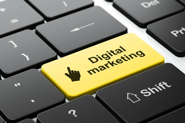 Reklamní koncept: myš kurzor a digitální marketing na pozadí klávesnice počítače — Stock fotografie