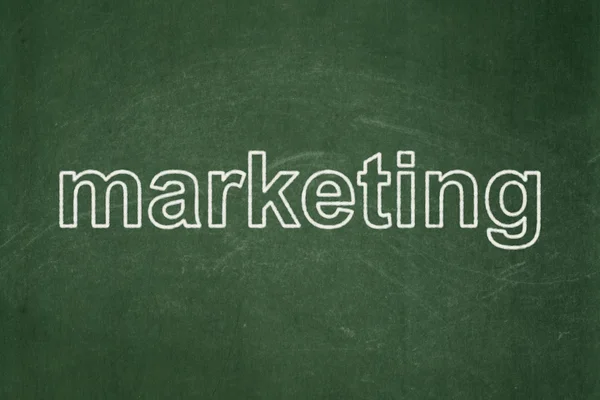 Concepto de marketing: Marketing en el fondo de pizarra — Foto de Stock