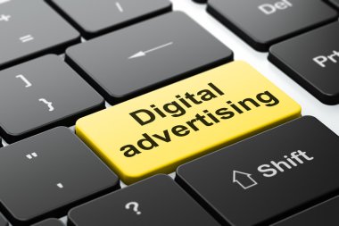 reklam kavramı: dijital reklam bilgisayar klavye zemin üzerine