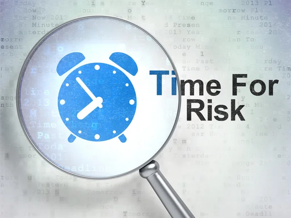 Concepto de tiempo: Reloj despertador y tiempo para el riesgo con vidrio óptico — Foto de Stock