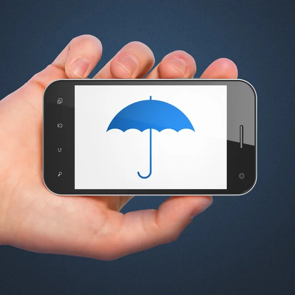 Datenschutz-Konzept: Regenschirm auf dem Smartphone — Stockfoto