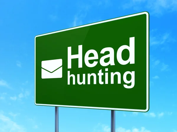 Conceito de finanças: Head Hunting e E-mail no fundo sinal de estrada — Fotografia de Stock